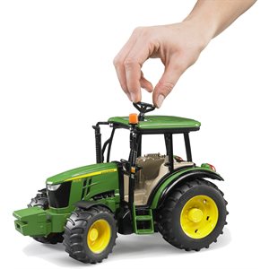 John Deere 5115m